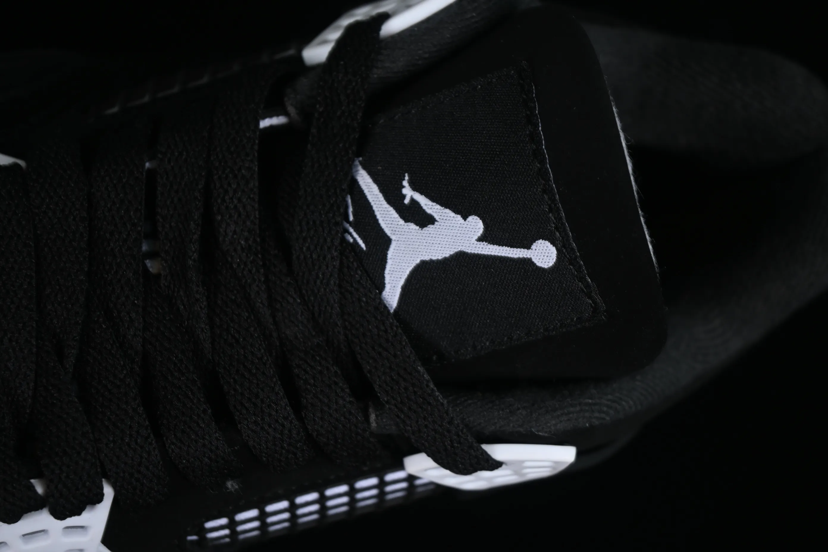 All categories Air Jordan Jordan series basketball shoes Air Jordan 4 Air Jordan 4 Retro "White Thunder" AJ4 Joe 4 White Thunder FQ8138-001